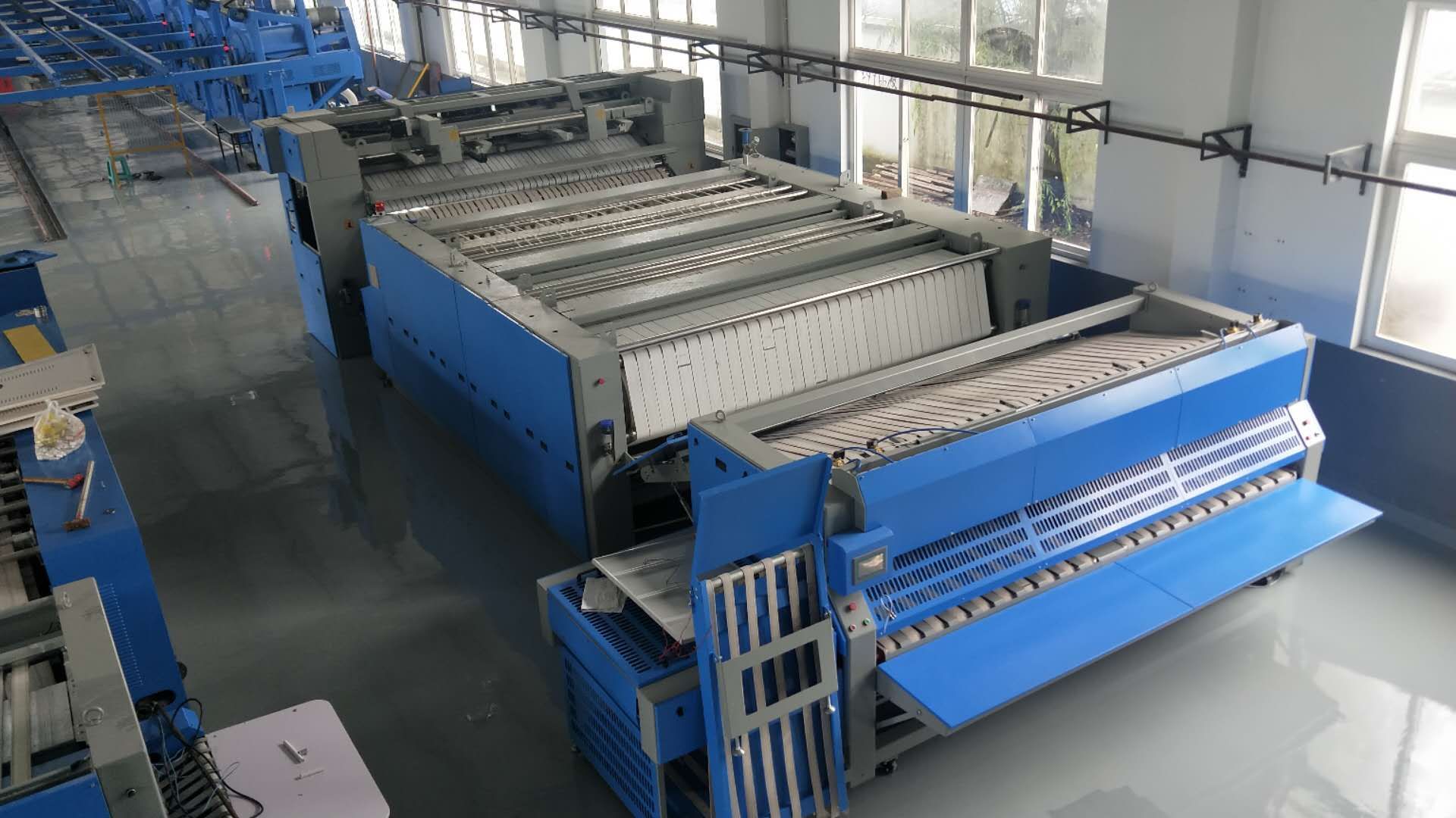 燙平機(jī)多少錢(qián)一臺(tái)